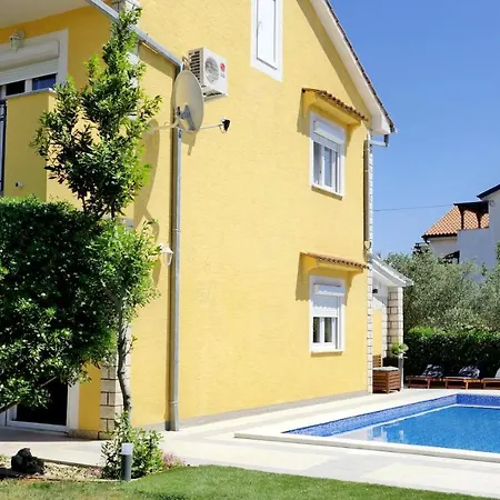 Apartment House Holek Silo (Krk)