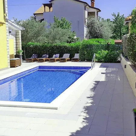 House Holek Apartment *