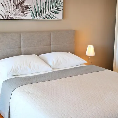 Apartman House Holek *