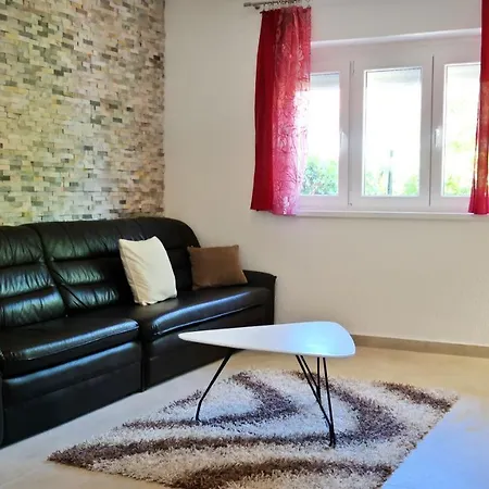 Apartman House Holek *